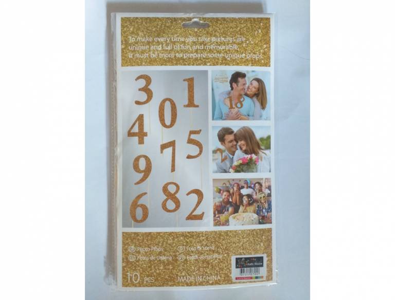 PHOTO PROPS NUMBERS Bratz Basement